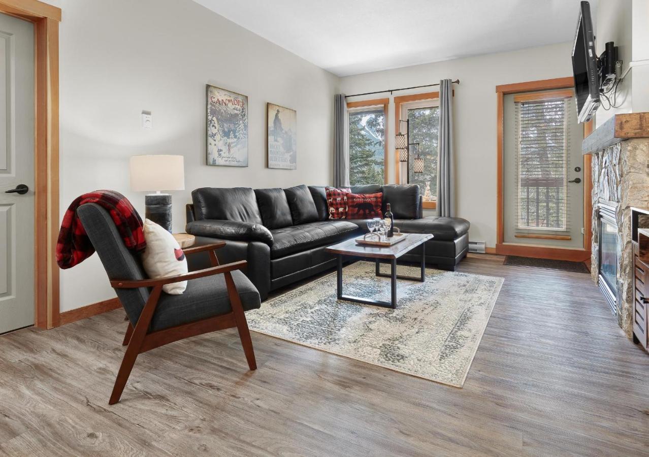 Newly Renovated Grizzly Lodge, Spacious 3Br 2Ba With Open Pool, Hot Tub Canmore Eksteriør bilde